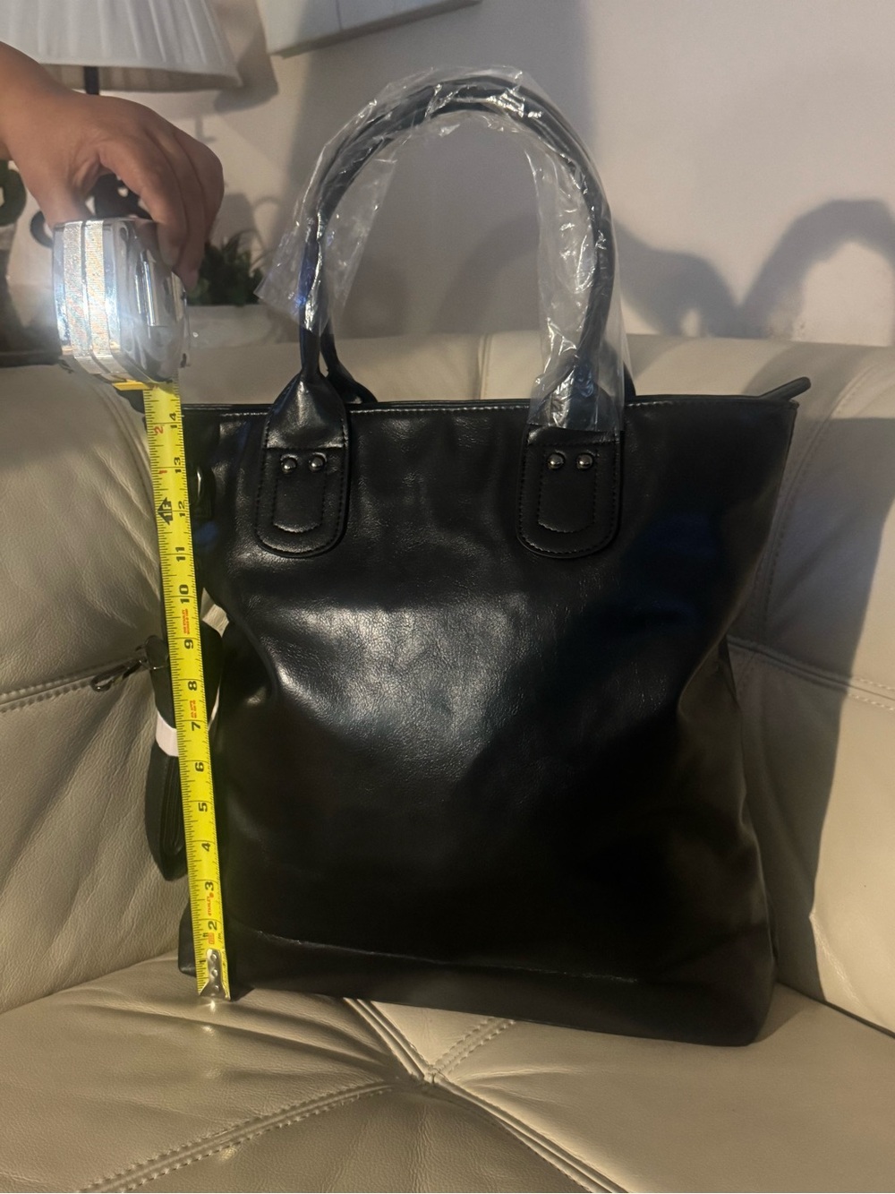 Classic Black Leather Tote Handbag - Picture 2 of 5